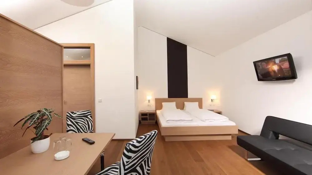 Die Dorfvilla - Includes Tauern Spa Kaprun Wellness Access 13 km away