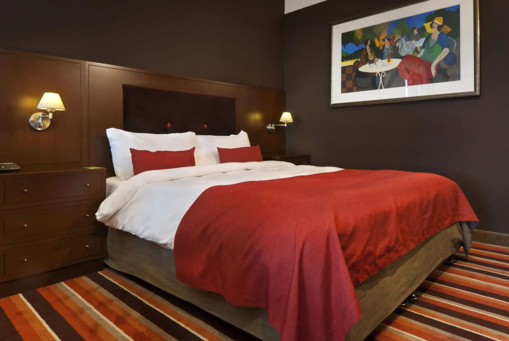 Отель Plaza Premium Grand Winston