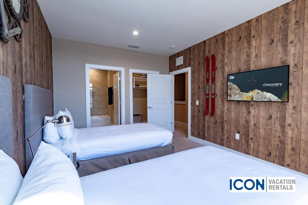 4 Bedroom Luxury Condo With 4.5 Baths! , KISSIMMEE, US