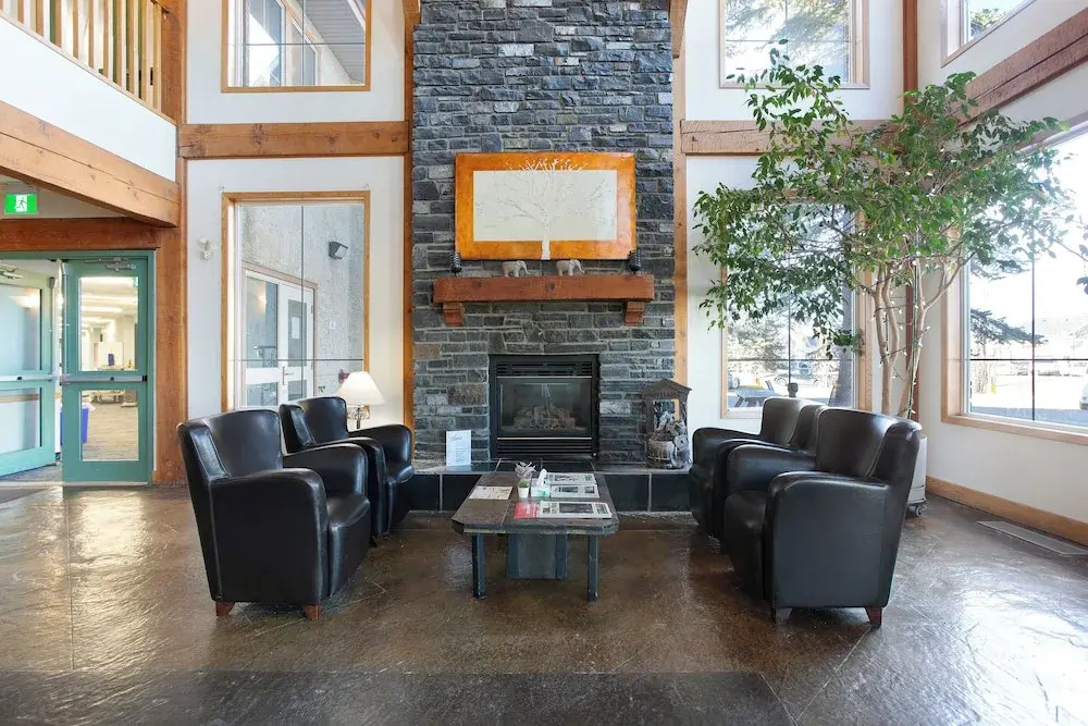 Lakeview Inns & Suites - Okotoks