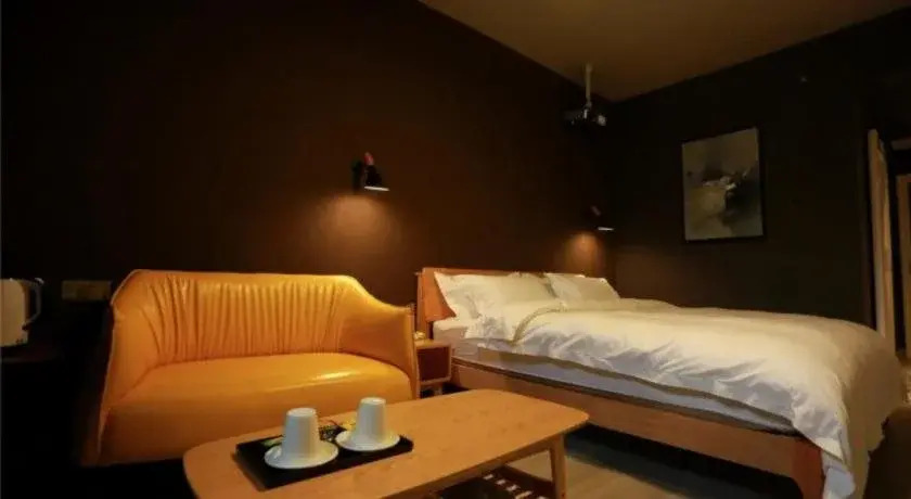 Yangshuo Manjing Travel Photography Hotel (West Street  Branch)
