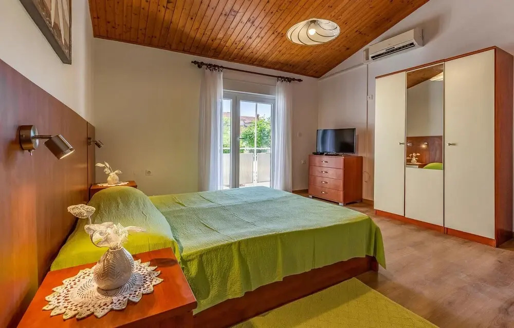 Stunning Home In Pula