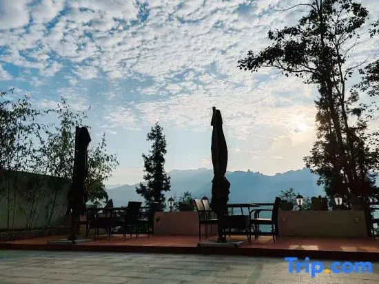Enshi Grand Canyon Scenic Area Zhuwai Tingfeng Homestay
