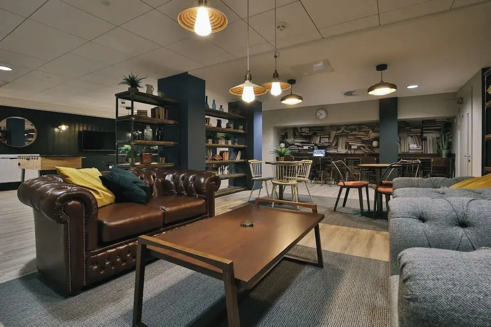 For Students Only - George Street in Glasgow - walking distance to High Street Station