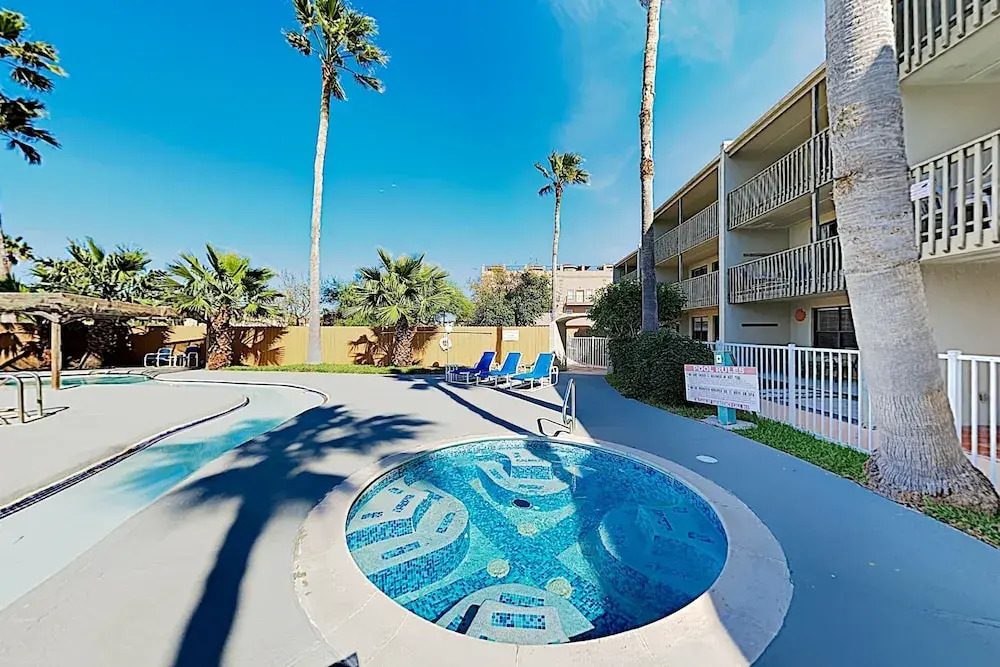 New Listing! All-suite - Pool, Walk To Waves 2 Bedroom Condo