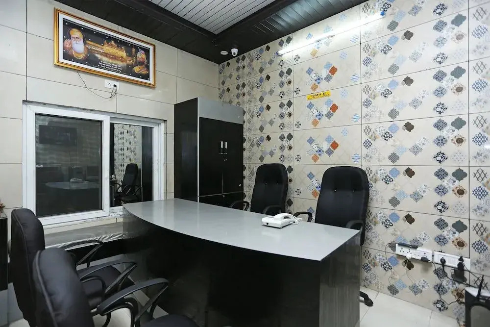 OYO 16534 Hotel HR Residency