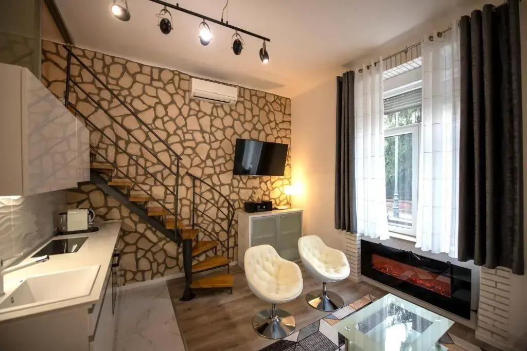 City Garden Studio Apartment