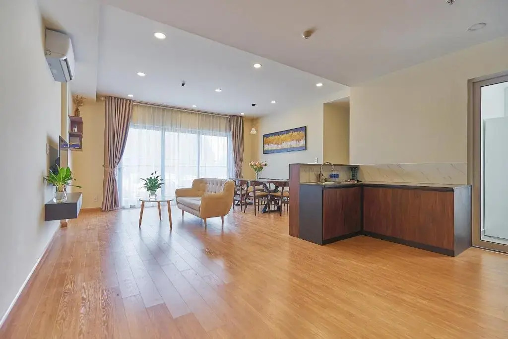 BunHomestay SPACIOUS 4 Bedroom CITY&SEA View 1 min walk to SEA