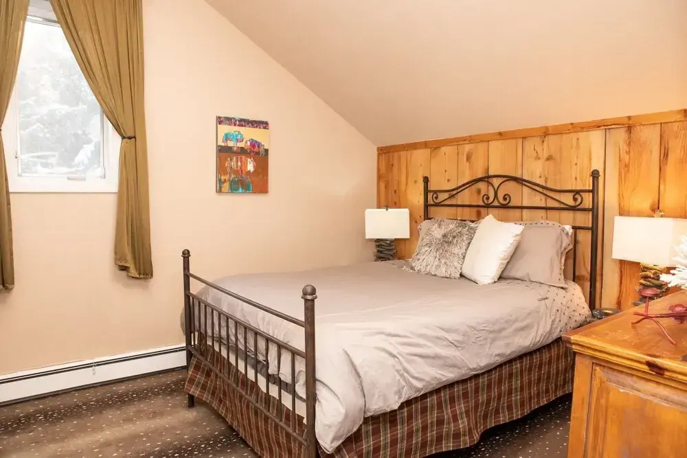 6 Chamonix Lane 3 Bedroom Townhouse by RedAwning