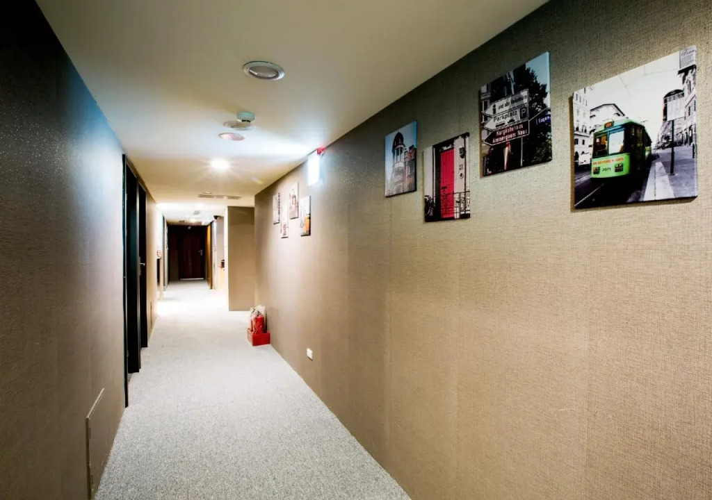 U Hotel (XIMEN)