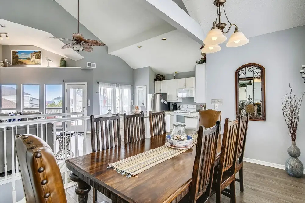 Pelican Paradise West 3 Bedroom Home
