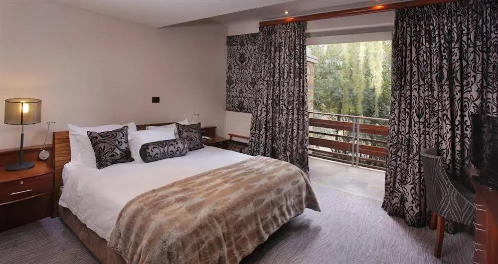 Moloko Executive Apartments & Hotel