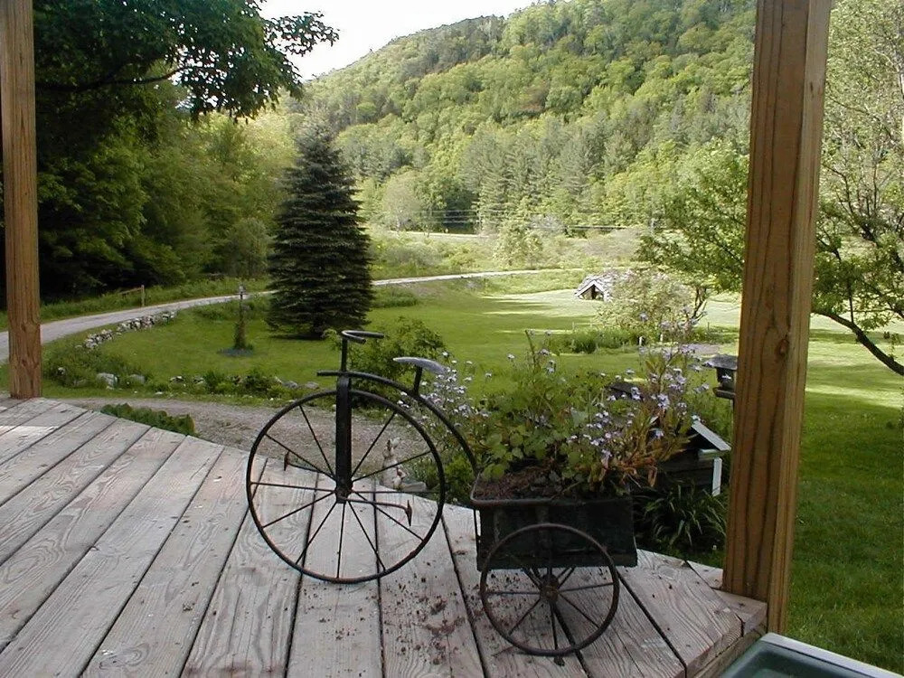 Mountain Valley Retreat