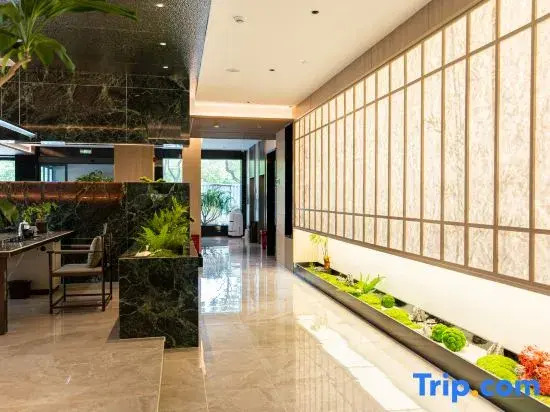 Qian Xun Hotel
