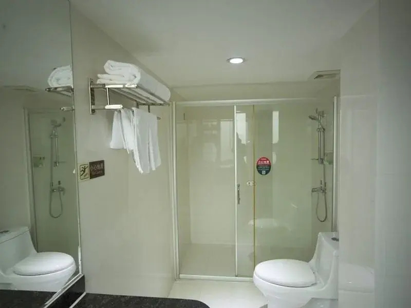 GreenTree Inn GuangDong GuangZhou Dayuan Middle Road Foreigner College Express Hotel