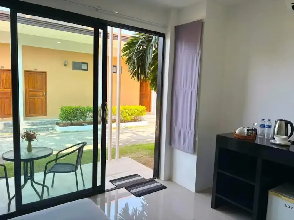 3 TIGERS Resort & Hostel