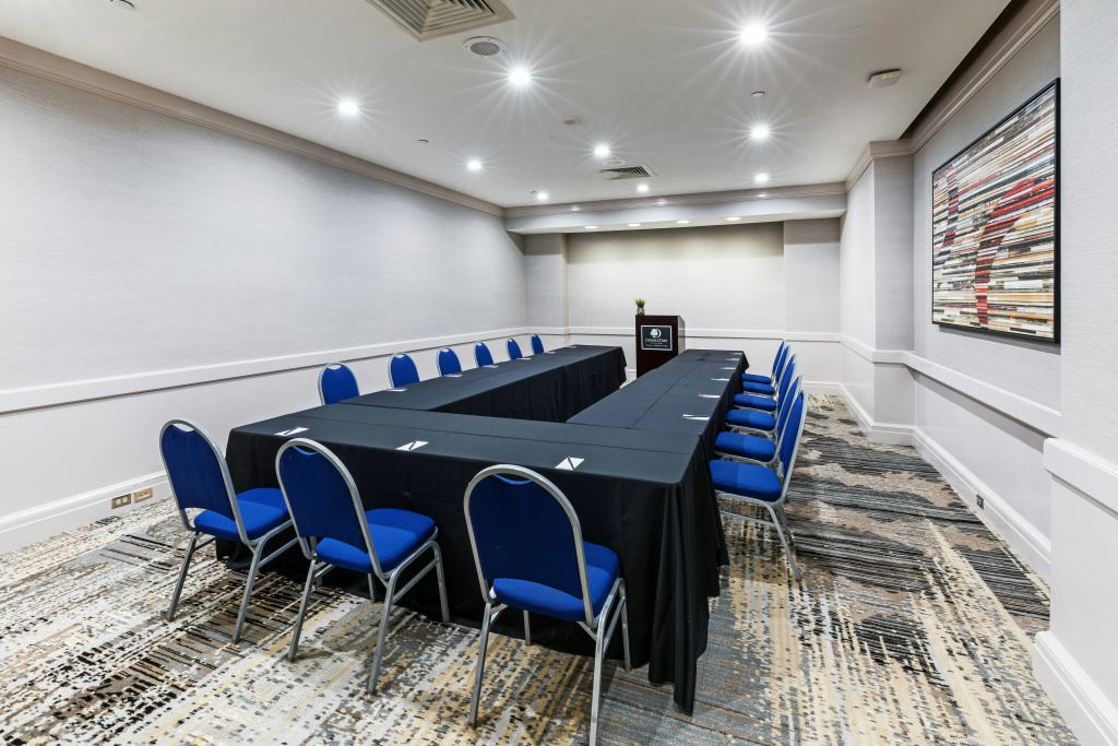 DoubleTree by Hilton Tulsa - Warren Place