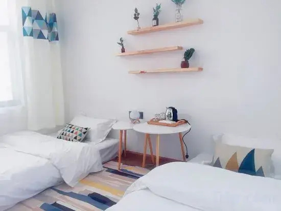 Li Zhongxia Hostel