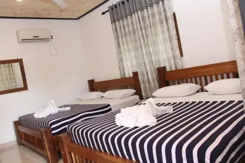 Eco Hotel Black & White - Anuradhapura