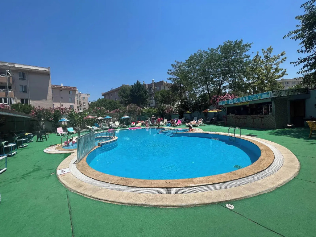 Golden Moon Apart Hotel