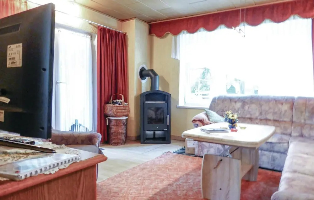 1 Bedroom Cozy Home In Trieb