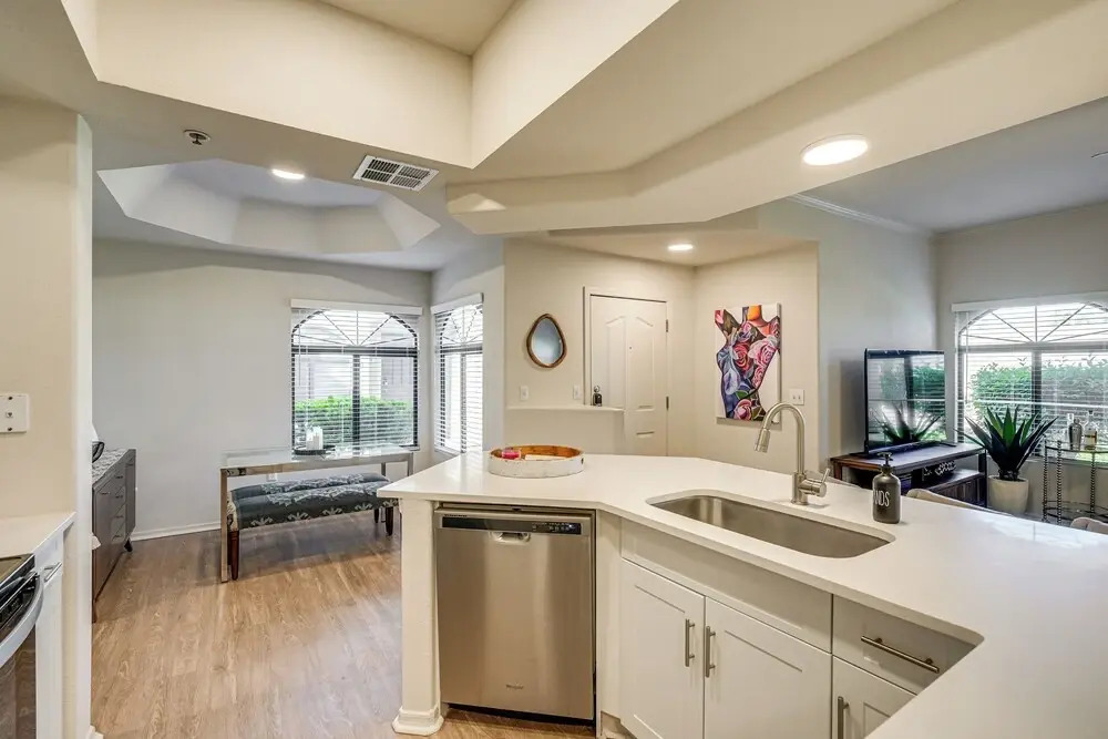 Patio + Community Perks: Stylish Scottsdale Escape