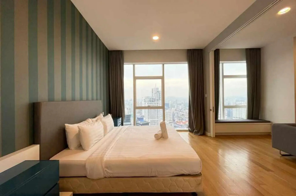 #21 Two Bedroom Apartment KLCC Sky Pool Yea =D