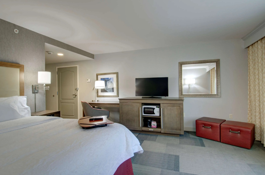 Hampton Inn & Suites Springfield Downtown