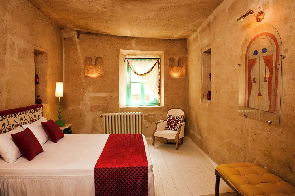 Hezen Cave Hotel