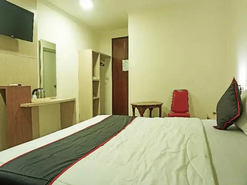 Super Oyo Collection O 91409 Hotel Fiducia Otista