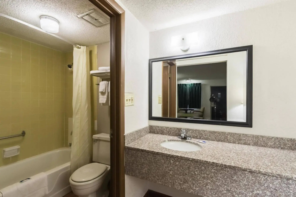 Motel 6-Mattoon, IL
