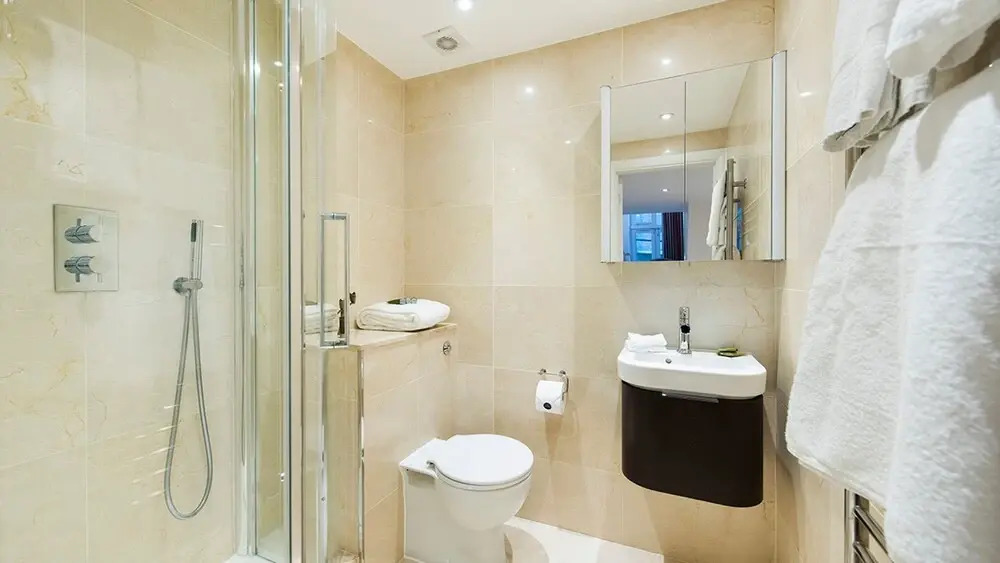 Sleek, Stylish 2BR Home in Shoreditch