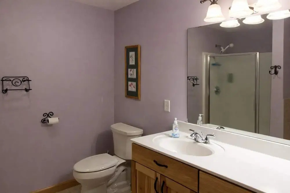 Minocqua Lake Condo B7- 2 Story Rustic Town Home
