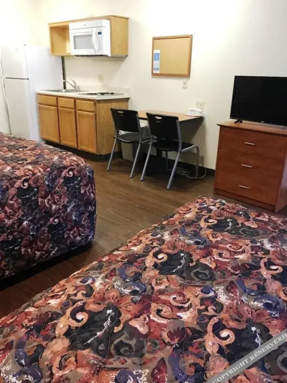 Inland Suites Elvis