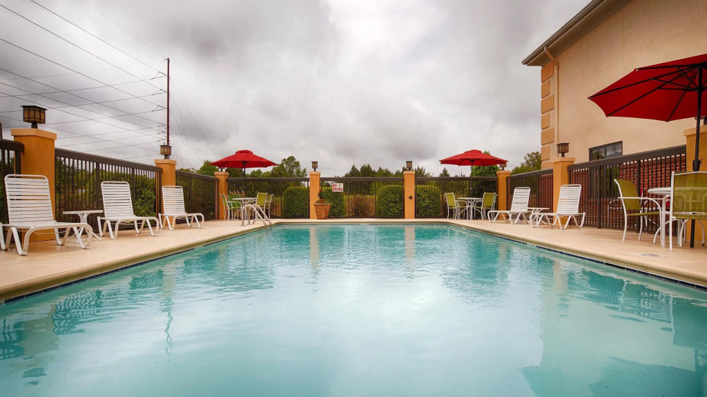 Best Western Plus Suites Greenville