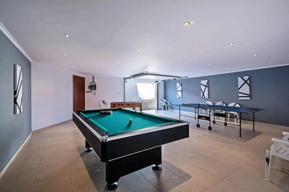 Amapola in Quelfes With 4 Bedrooms and 4 Bathrooms