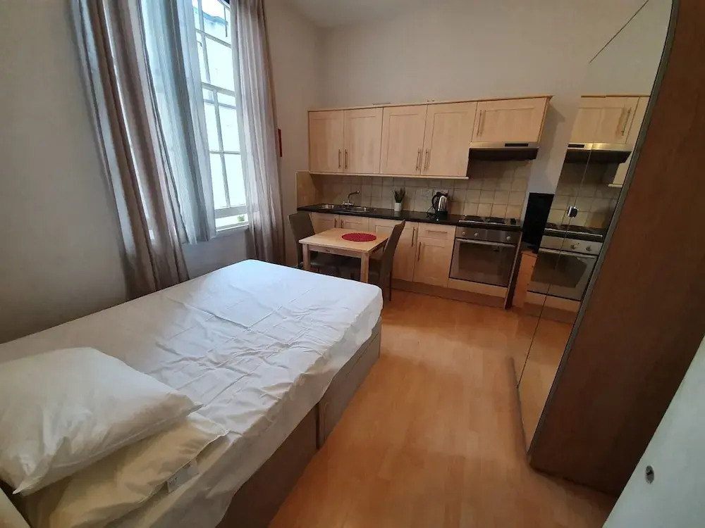 Studio Apartment in South Kensington 14
