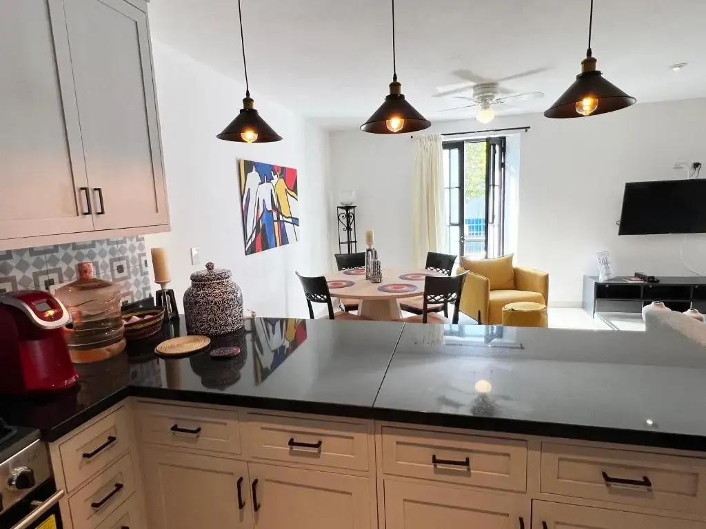 El Ponto- Luxury Apartment Hosted By Affordable bnb-Pay Less Do More