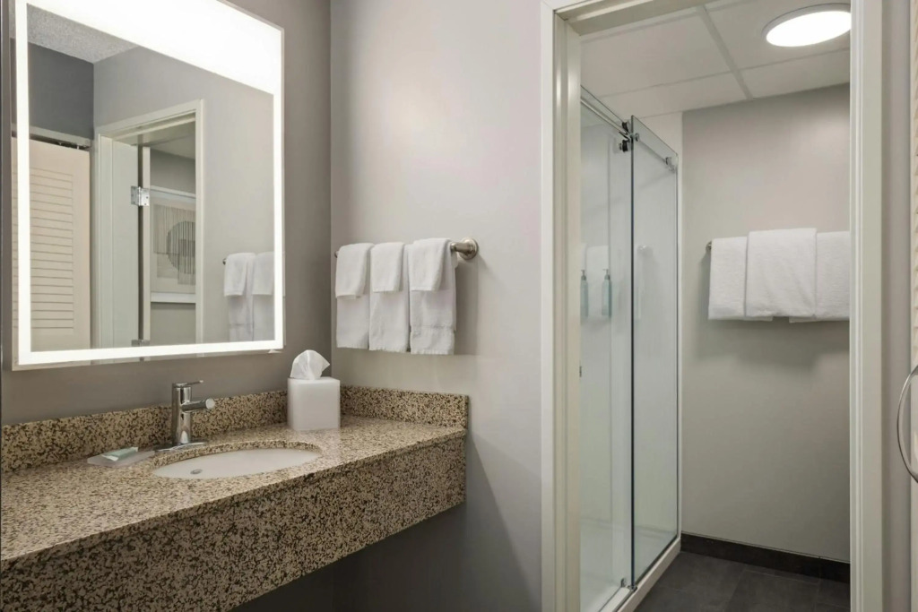 Courtyard by Marriott La Crosse