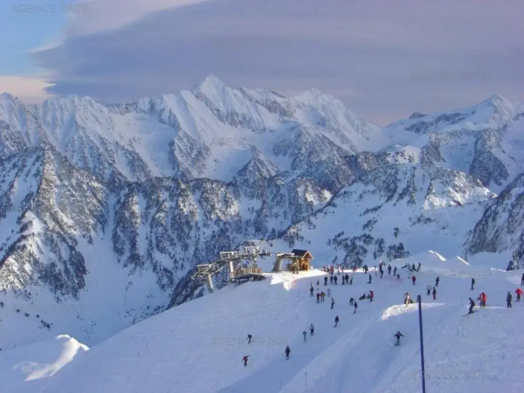 Appartement Cauterets, 2 pièces, 6 personnes - FR-1-234-230