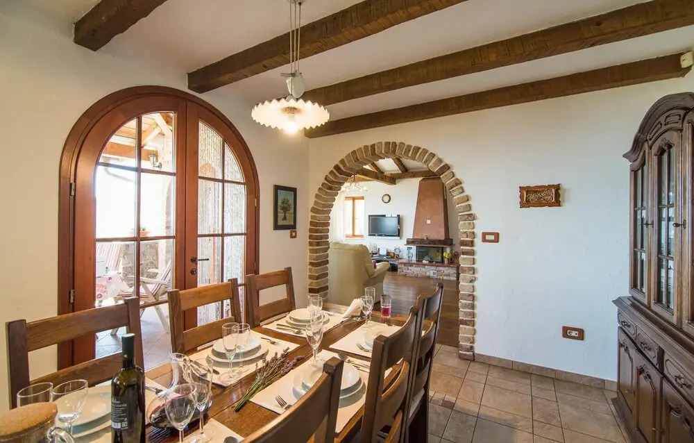 Stunning Home in Icici With Sauna, Wifi and 4 Bedrooms