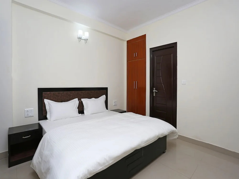 OYO 13473 Home 1 BHK IVY Towers Shyamkhet