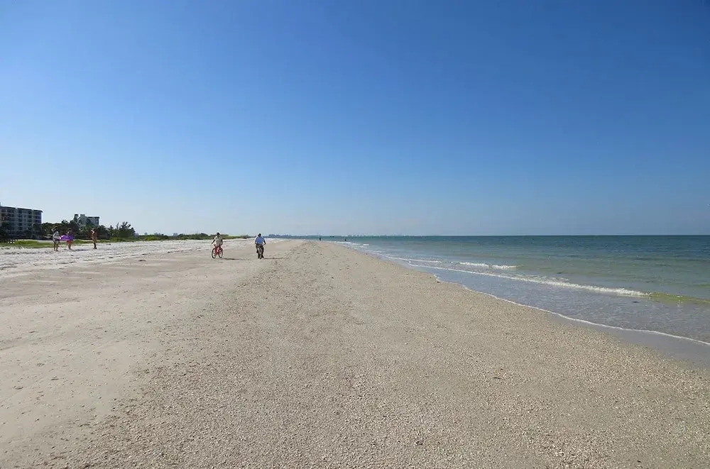 Estero Beach & Tennis 202C - 1 Br Condo