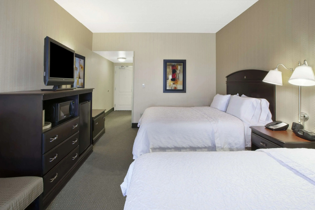 Hampton Inn & Suites Plattsburgh