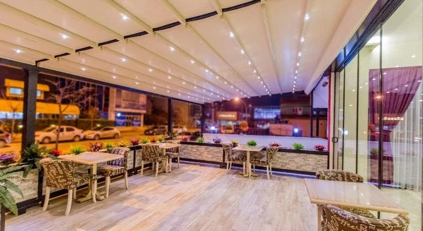Rosso Hotel