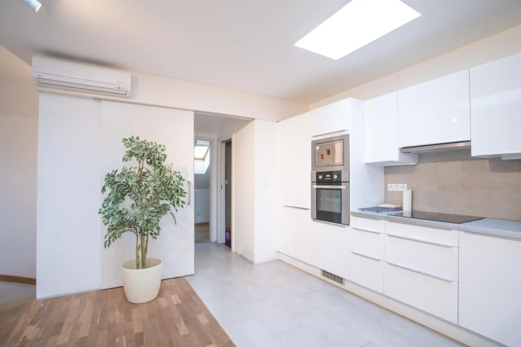 Suite Prague Apartment -Duplex, up to 4people