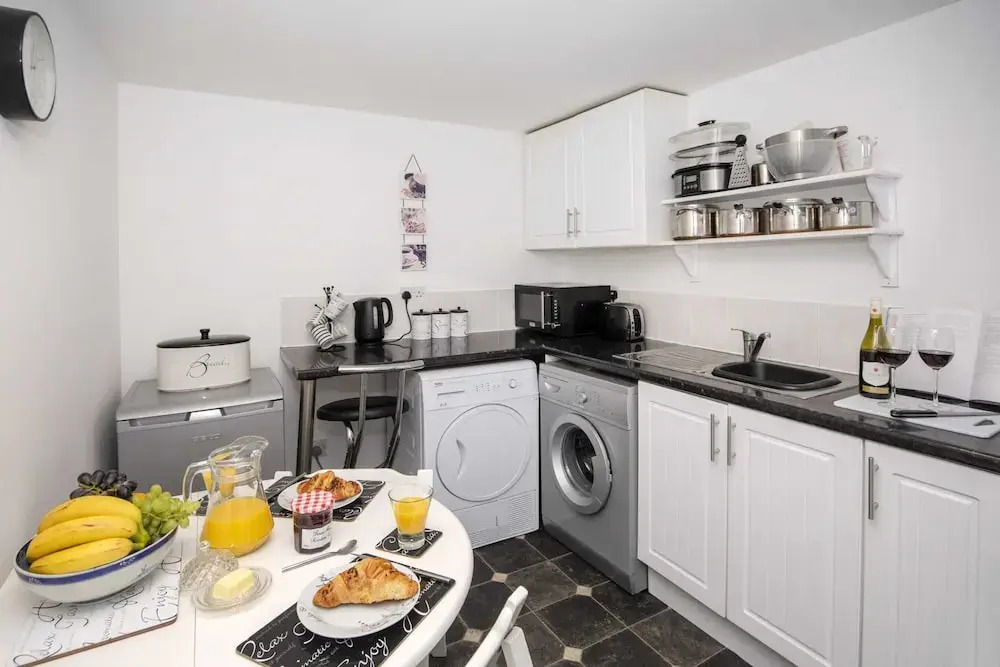 Delightful Seaside Retreat in Gardenstown, No Deposit