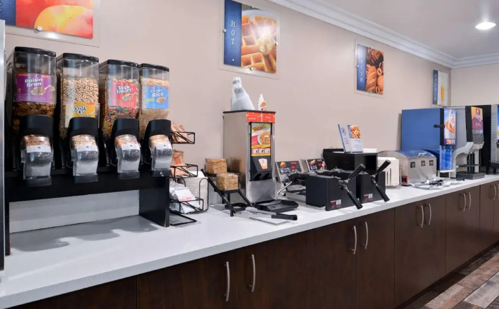 Best Western Airport Plaza Hotel   LAX Airport LA Stadium