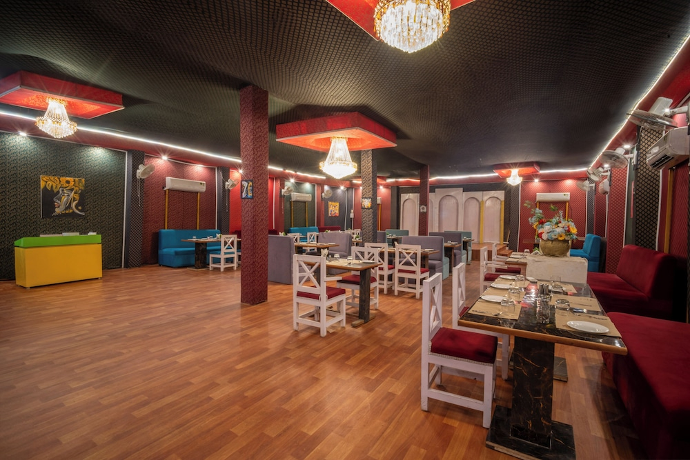 Hotel Chotiwala – 10 Mins from Kashi Vishwanath Temple