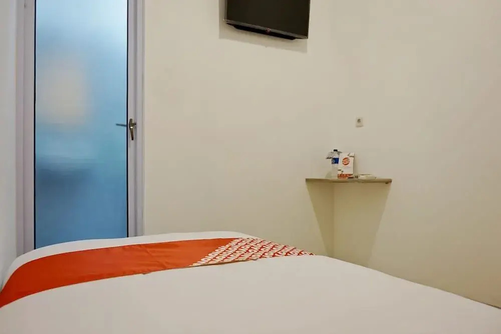 OYO 1158 Basecamp Hostel